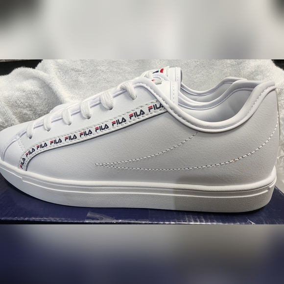 *NEW** FILA Future VC Repeat Logo Casual Sneakers from Finish Line SIZE 8.5 - Picture 3 of 14